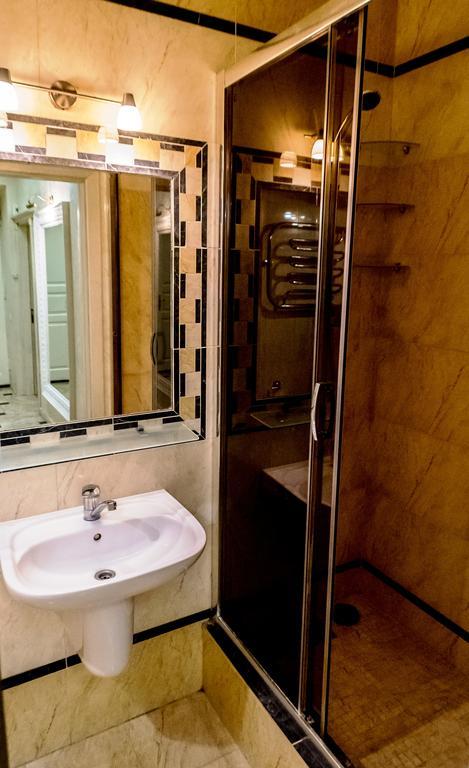 Apartment On Hutsulska 24H Electric Lviv Ngoại thất bức ảnh