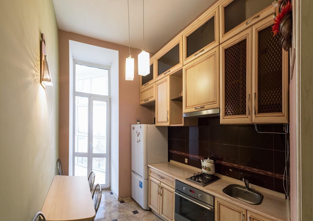 Apartment On Hutsulska 24H Electric Lviv Ngoại thất bức ảnh