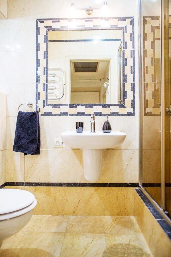 Apartment On Hutsulska 24H Electric Lviv Ngoại thất bức ảnh